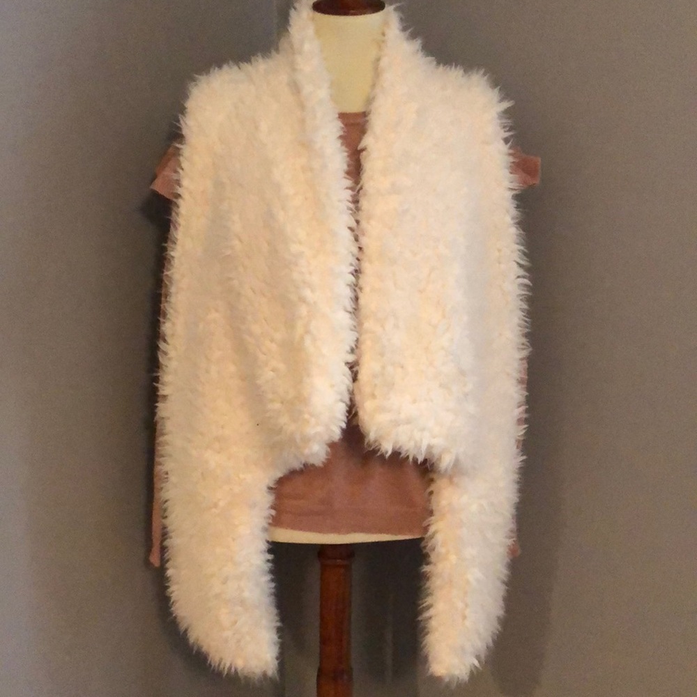 Fluffy vest!